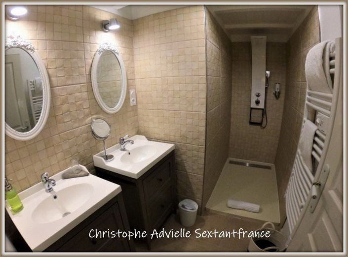 Image No.24-11 Bed Property for sale