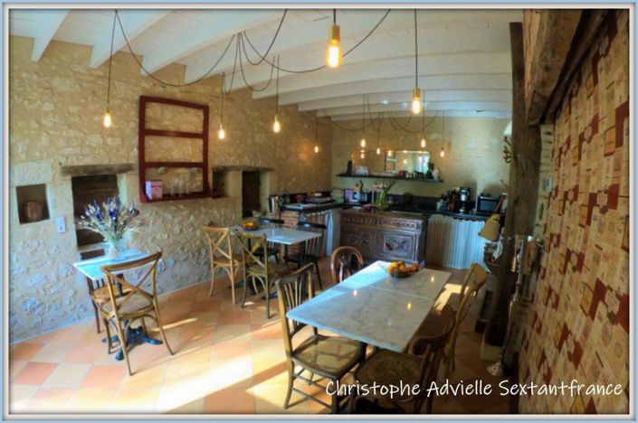 Image No.8-11 Bed Property for sale