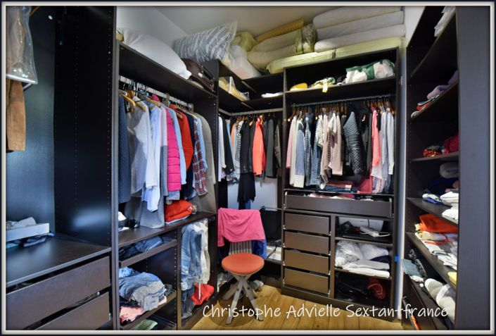 Image No.17-4 Bed Property for sale