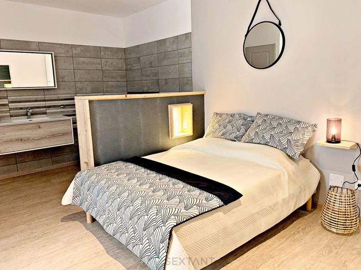 Image No.8-5 Bed Property for sale