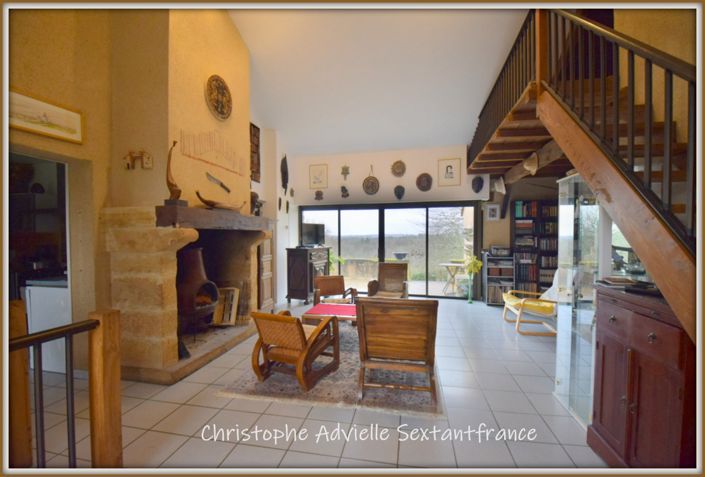 Image No.1-4 Bed Property for sale