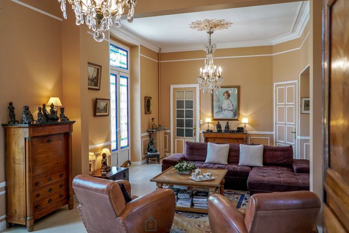 Image No.4-7 Bed Property for sale