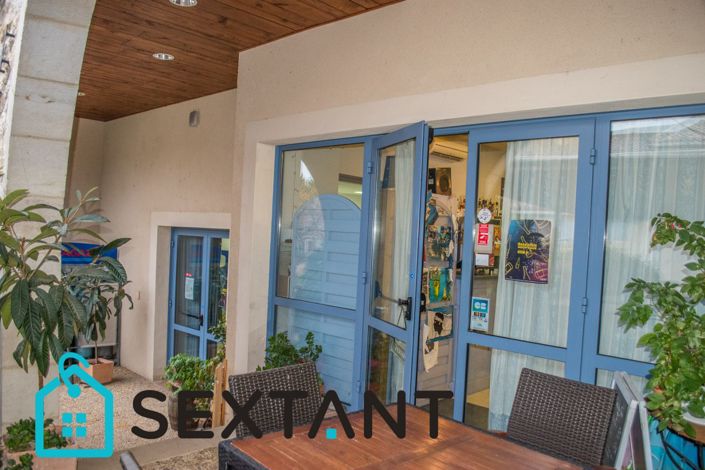 Image No.11-5 Bed Property for sale