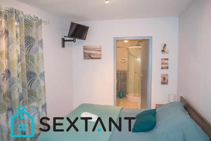 Image No.8-5 Bed Property for sale