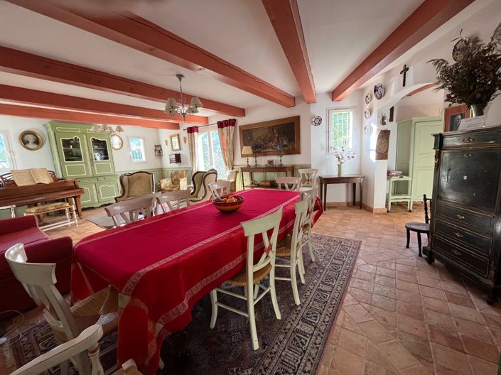 Image No.6-6 Bed House for sale