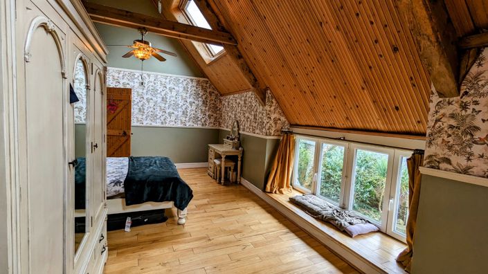 Image No.10-3 Bed Property for sale