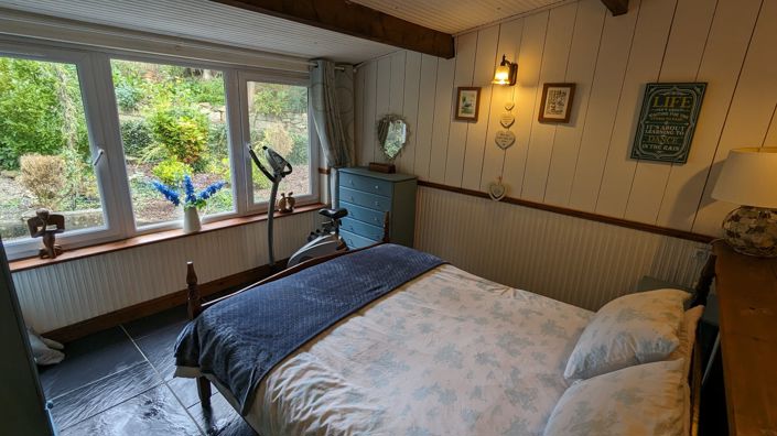 Image No.18-3 Bed Property for sale