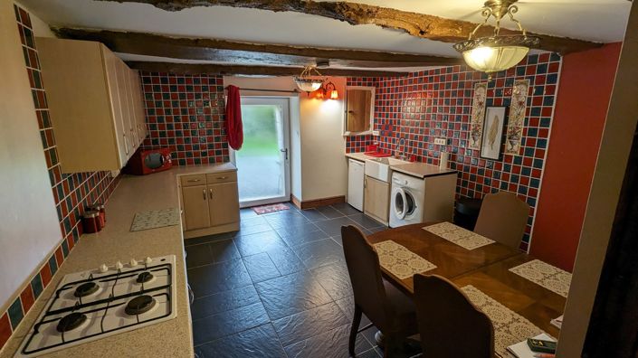 Image No.20-3 Bed Property for sale