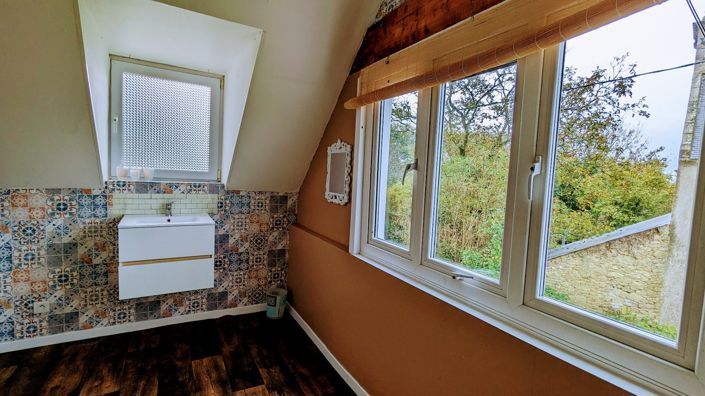 Image No.27-3 Bed Property for sale