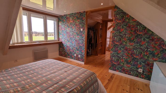 Image No.28-5 Bed Property for sale