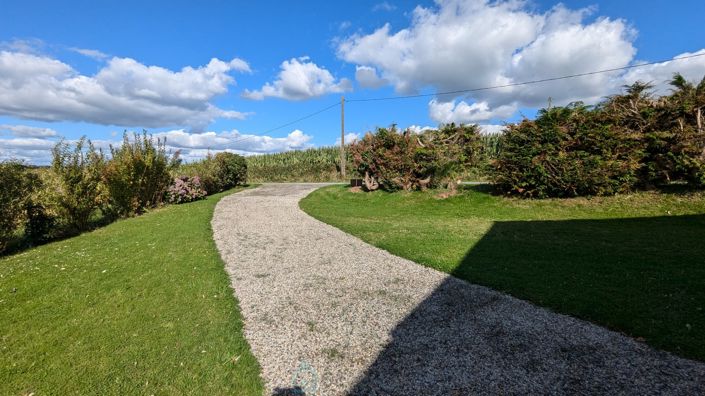 Image No.30-5 Bed Property for sale