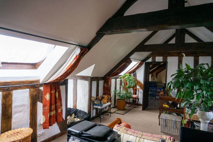 Image No.16-8 Bed Property for sale