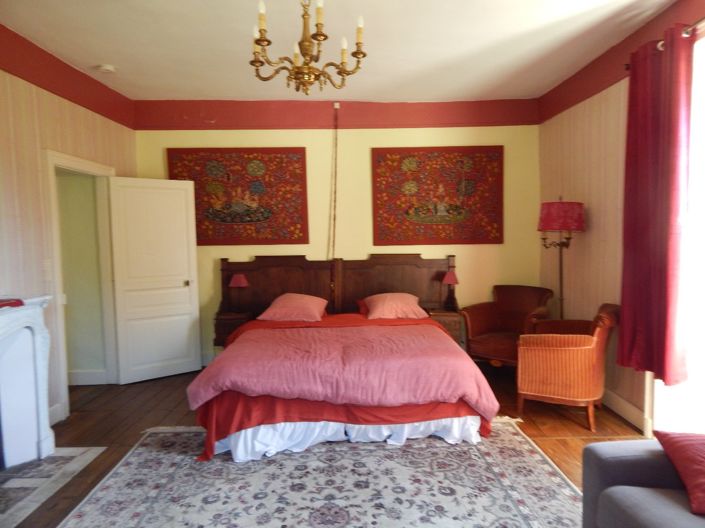 Image No.10-21 Bed Chateaux for sale