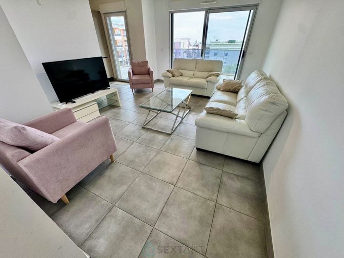 Image No.5-3 Bed Property for sale