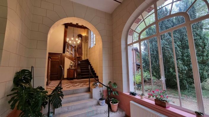 Image No.4-8 Bed Property for sale