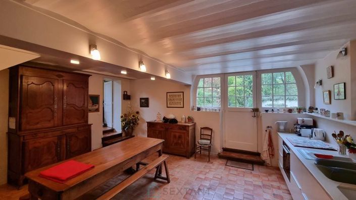 Image No.7-8 Bed Property for sale