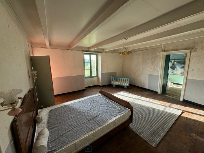 Image No.4-5 Bed Property for sale