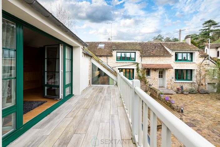 Image No.13-3 Bed Property for sale