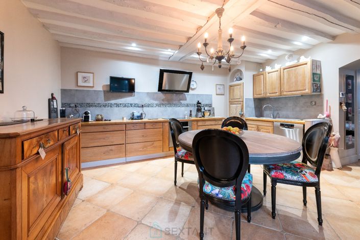 Image No.3-3 Bed Property for sale