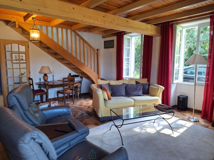 Image No.10-3 Bed House for sale