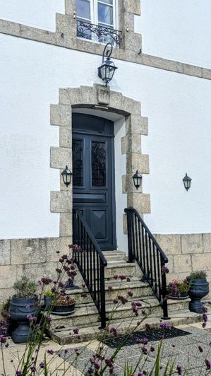 Image No.23-4 Bed Property for sale