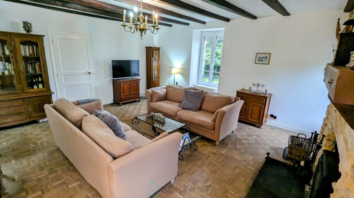 Image No.28-4 Bed Property for sale