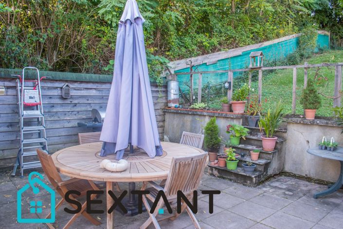 Image No.11-5 Bed House for sale