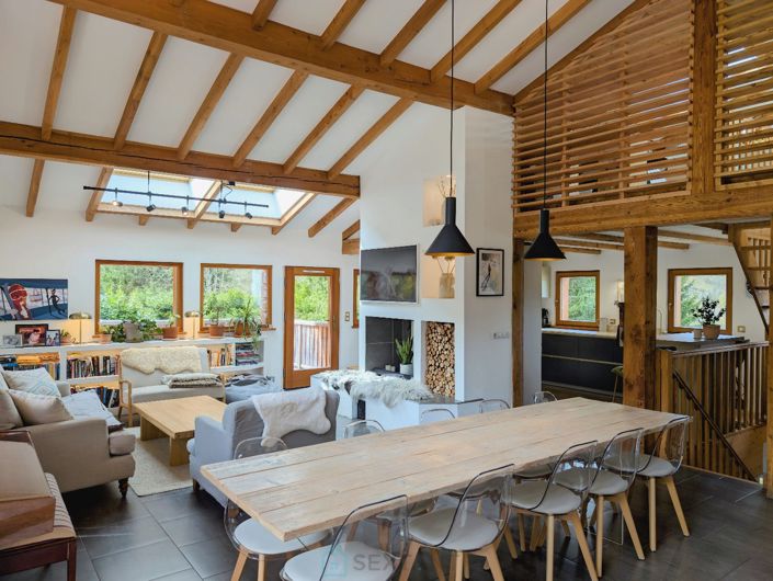 Image No.1-4 Bed Chalet for sale