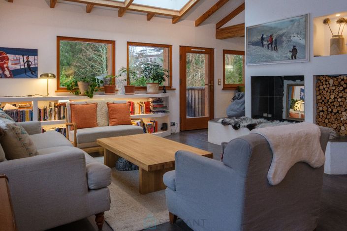 Image No.4-4 Bed Chalet for sale