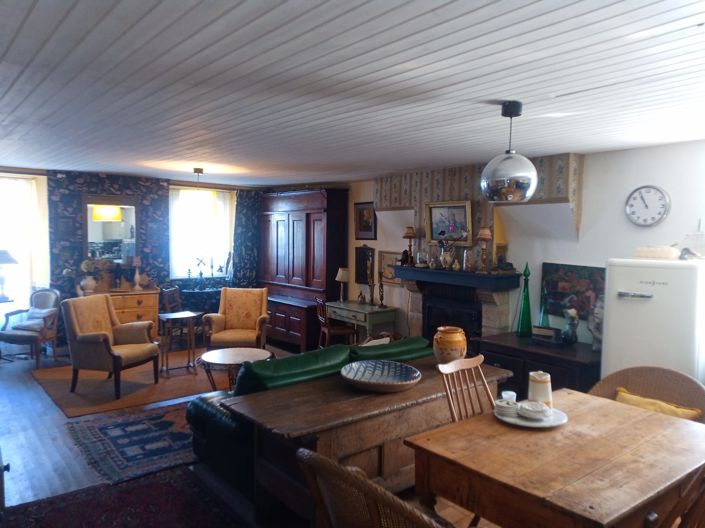 Image No.19-4 Bed Property for sale