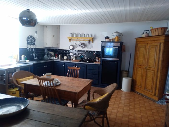 Image No.4-4 Bed Property for sale