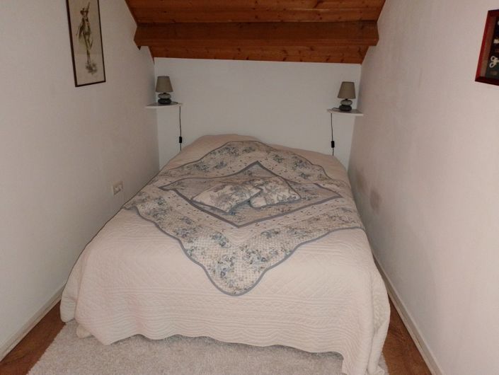 Image No.9-3 Bed House for sale