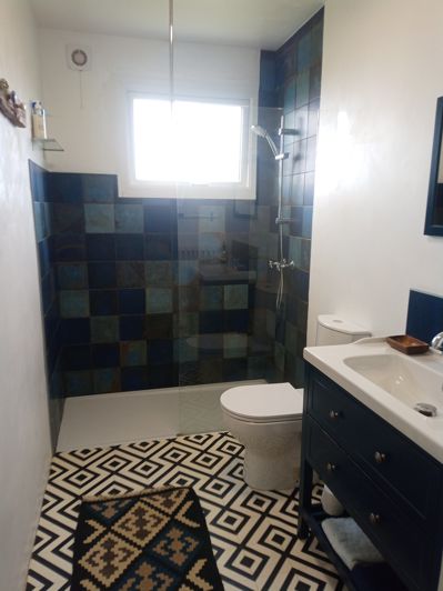 Image No.29-8 Bed Property for sale