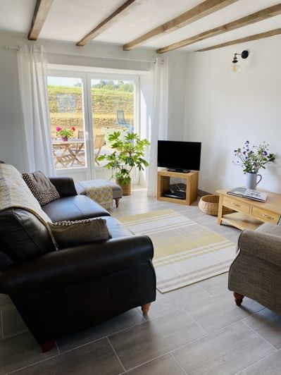 Image No.5-8 Bed Property for sale