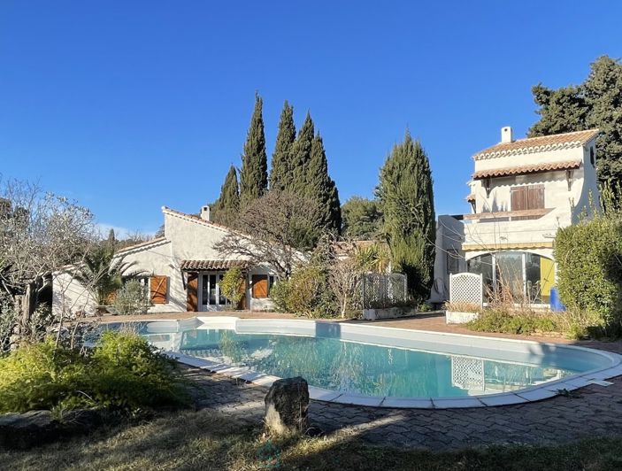 Image No.1-5 Bed Villa for sale