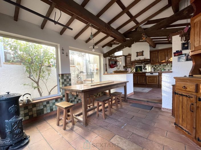 Image No.3-5 Bed Villa for sale