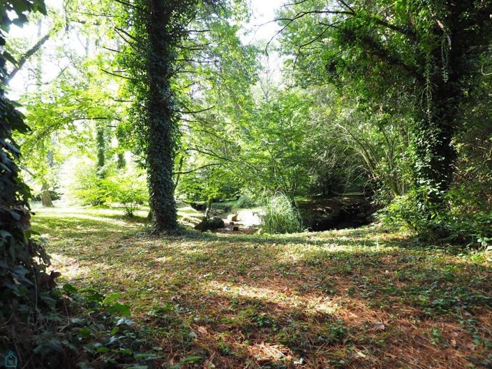 Image No.15-6 Bed Property for sale