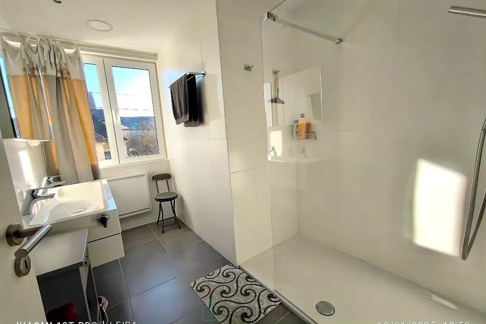 Image No.8-4 Bed Property for sale