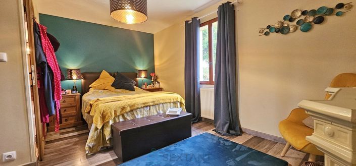 Image No.14-3 Bed House for sale