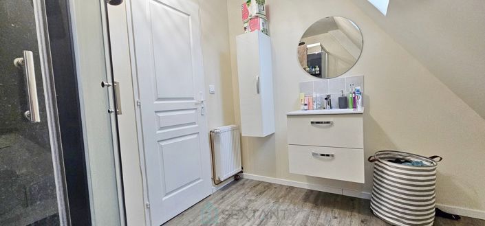 Image No.20-3 Bed House for sale