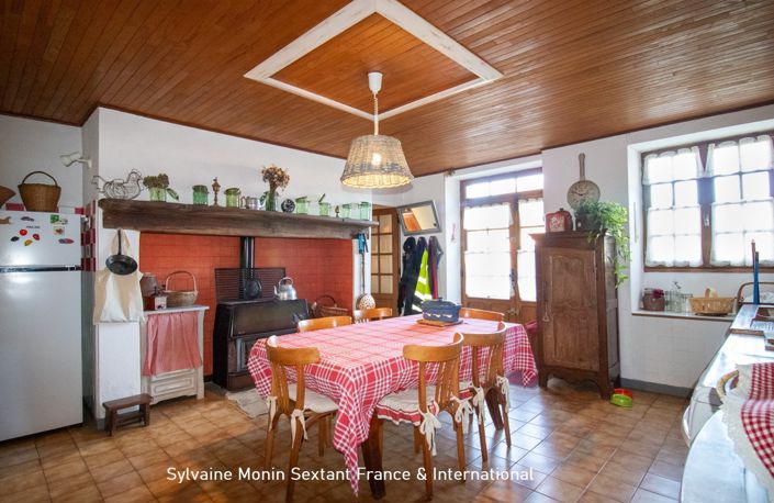 Image No.8-3 Bed Property for sale