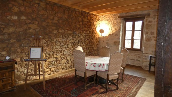 Image No.8-3 Bed Property for sale