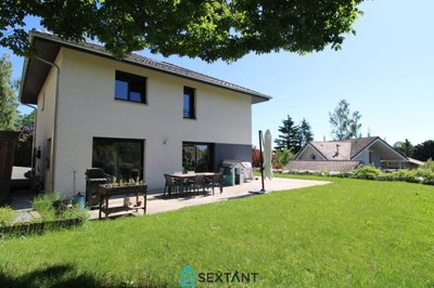 1 - Grilly, Villa