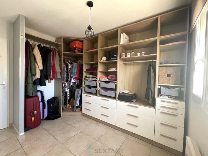 Image No.14-3 Bed House for sale