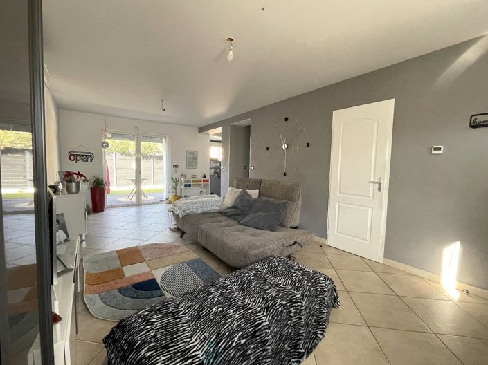 Image No.7-3 Bed House for sale