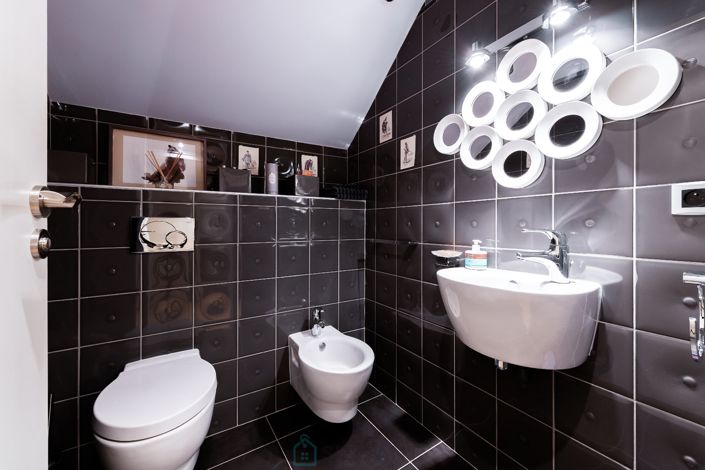 Image No.16-3 Bed Property for sale