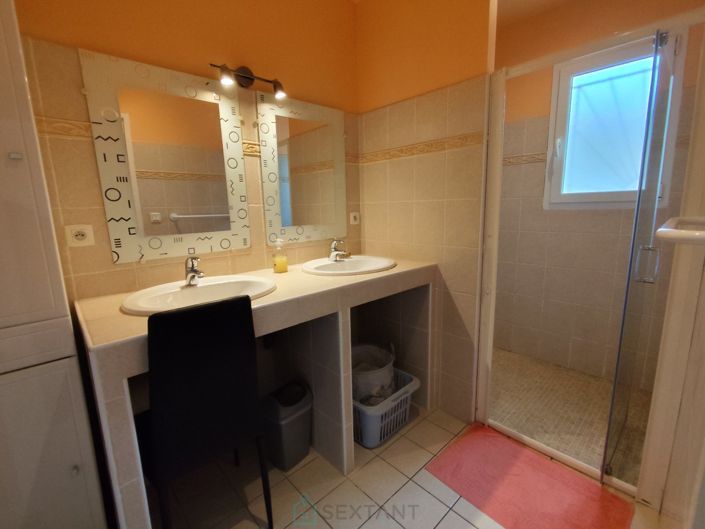 Image No.9-2 Bed House for sale