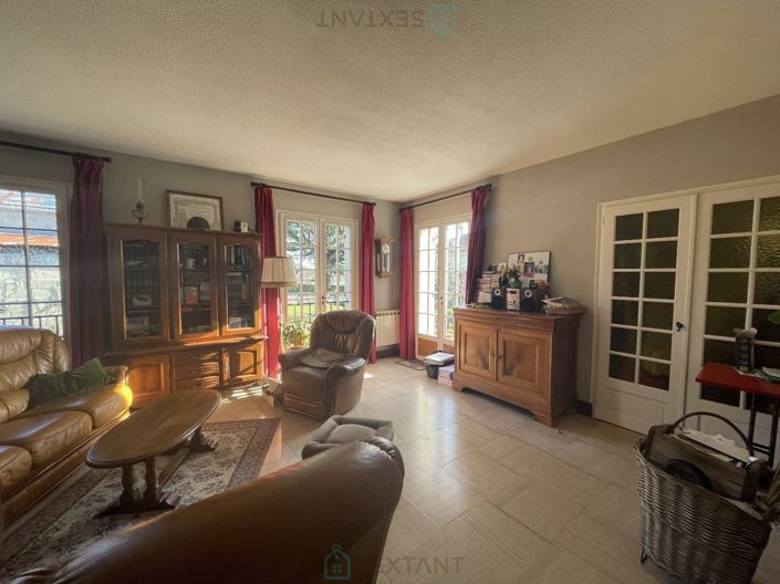 Image No.2-3 Bed House for sale