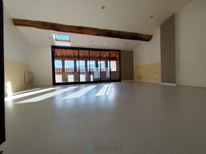 Image No.13-2 Bed Property for sale