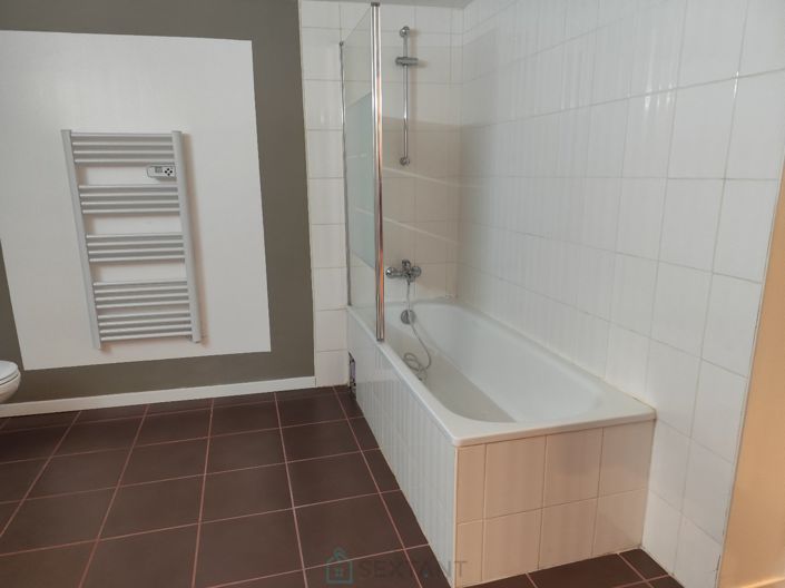 Image No.8-2 Bed Property for sale